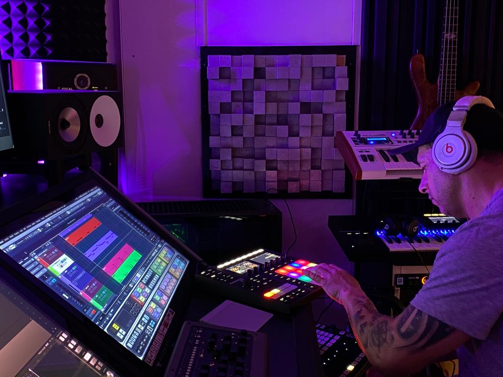 Marcelo Luz Fernández en su estudio